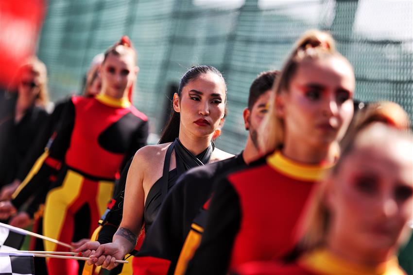 F1 grid girls