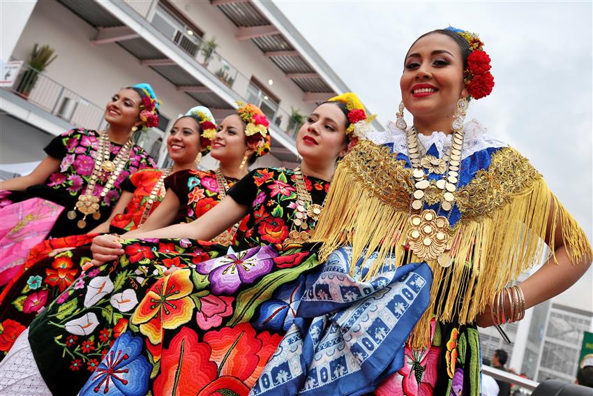 Mexico Traditional Girls