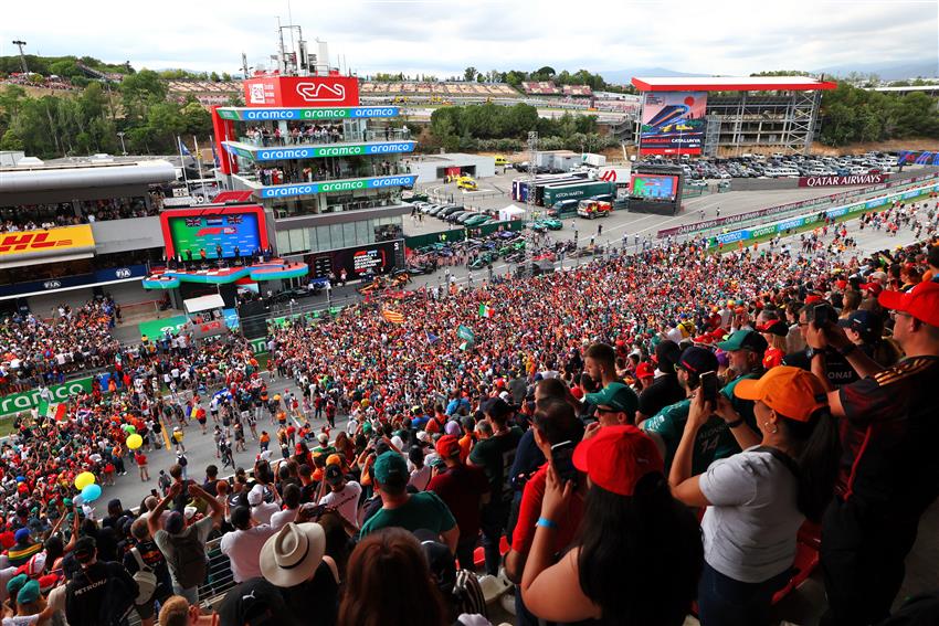 F1® Garage Viewing